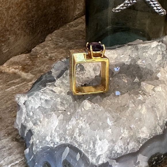 Gold Retro Amethyst Band Ring - Picture 13 of 13